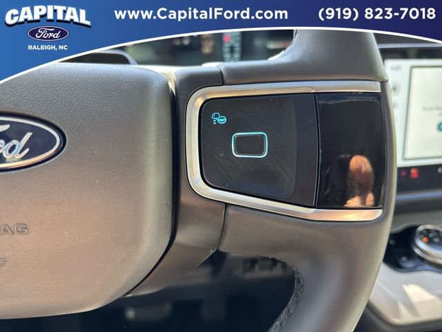 Certified 2025 Ford Expedition Active image 27