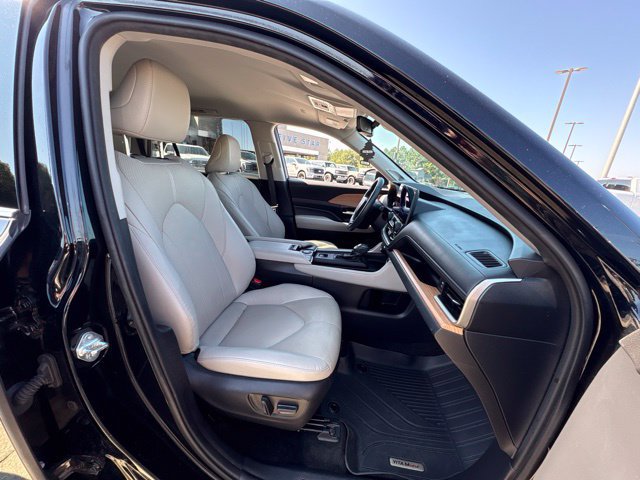 Used 2024 Toyota Grand Highlander AWD Hybrid image 21