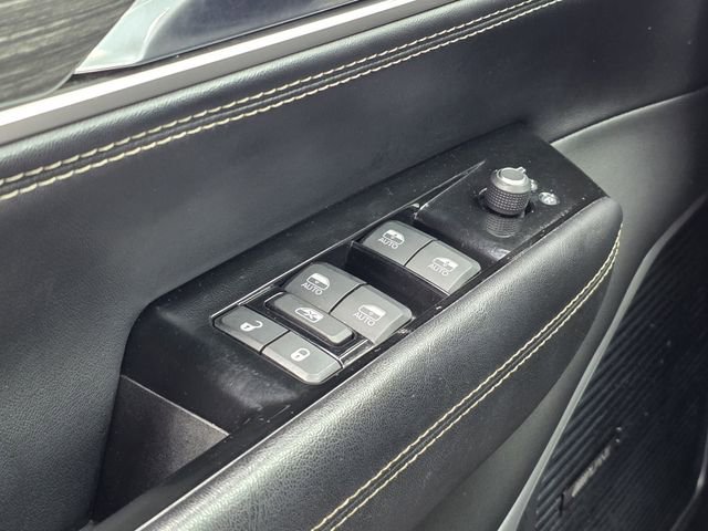 Used 2022 Jeep Wagoneer Series III RWD image 16