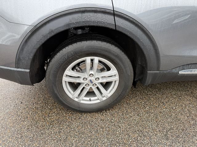 Certified 2022 Ford Explorer XLT w/ Equipment Group 202A image 28