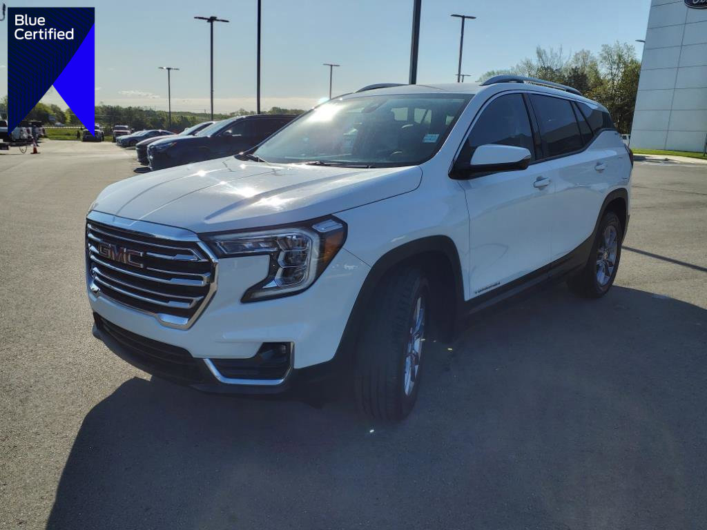 Used 2023 GMC Terrain SLT image 1