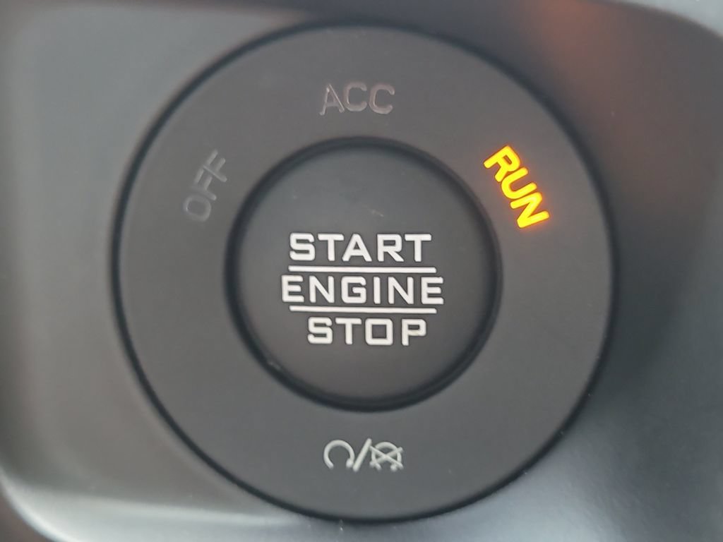 Used 2024 Jeep Wrangler Unlimited Sahara w/ Technology Group AWD/4WD image 27