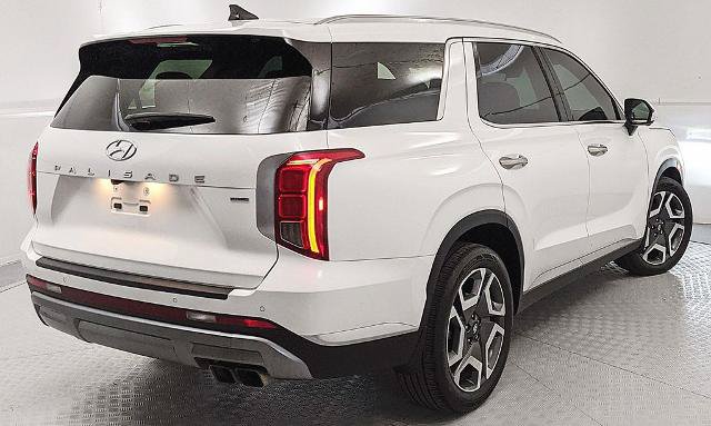 Used 2025 Hyundai Palisade Limited AWD/4WD image 3