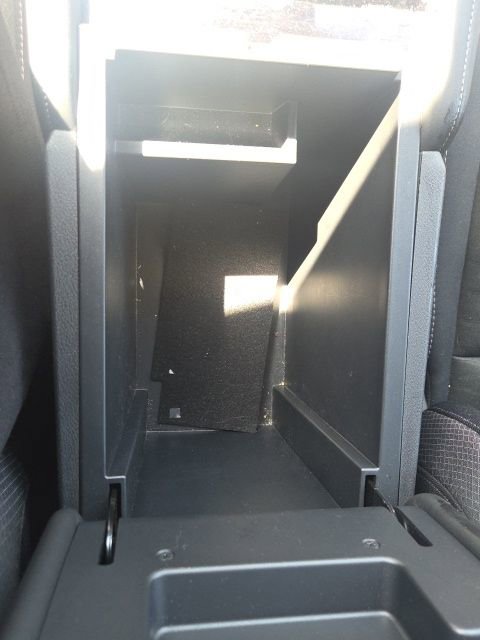 Used 2025 Nissan Pathfinder SV FWD image 36