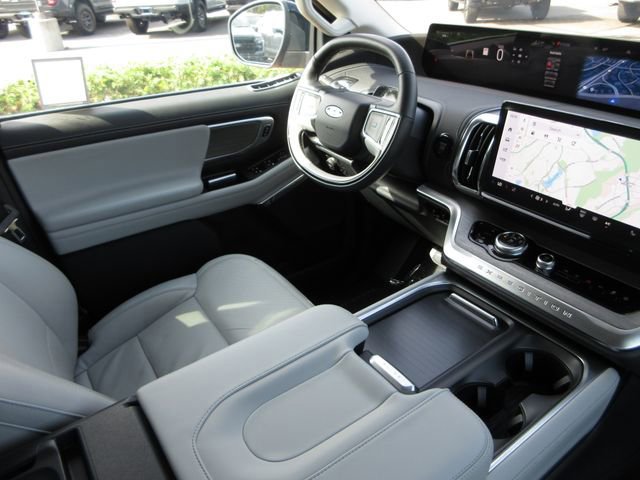 Certified 2025 Ford Expedition Max Platinum image 19