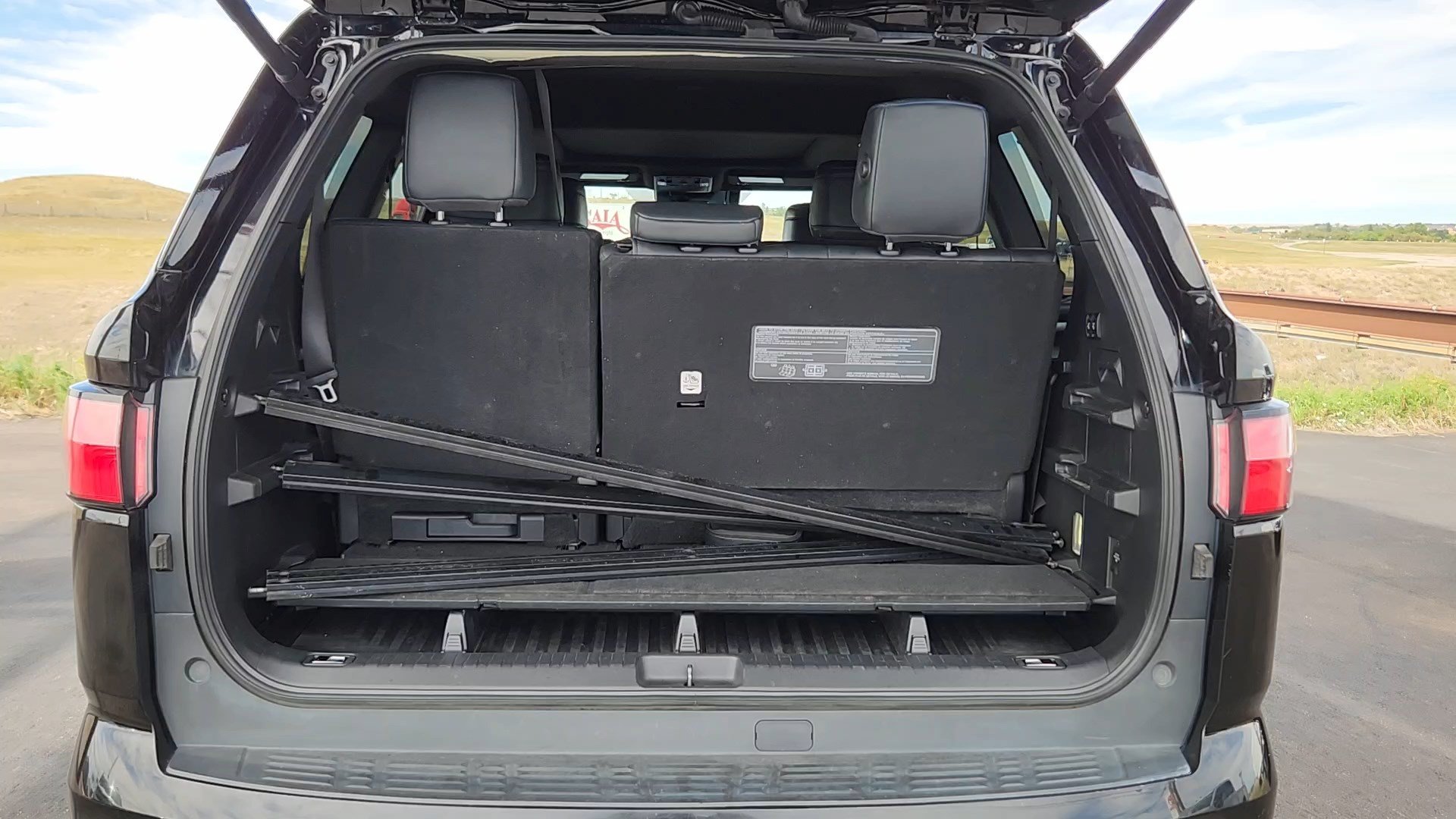 Used 2024 Toyota Sequoia Platinum AWD/4WD image 21