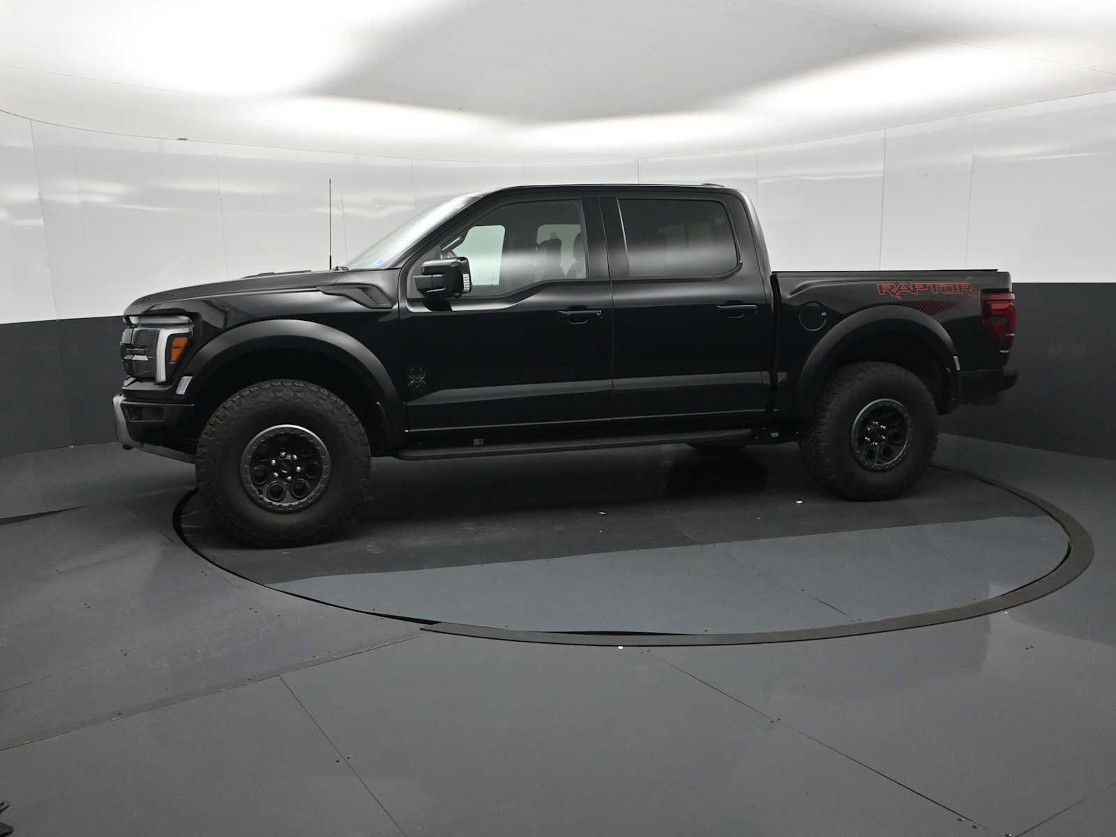 Certified 2025 Ford F150 Raptor AWD/4WD image 4
