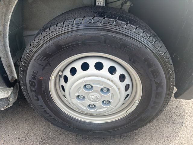 Used 2025 RAM ProMaster 2500 w/ U-Haul Equipment Group FWD image 23