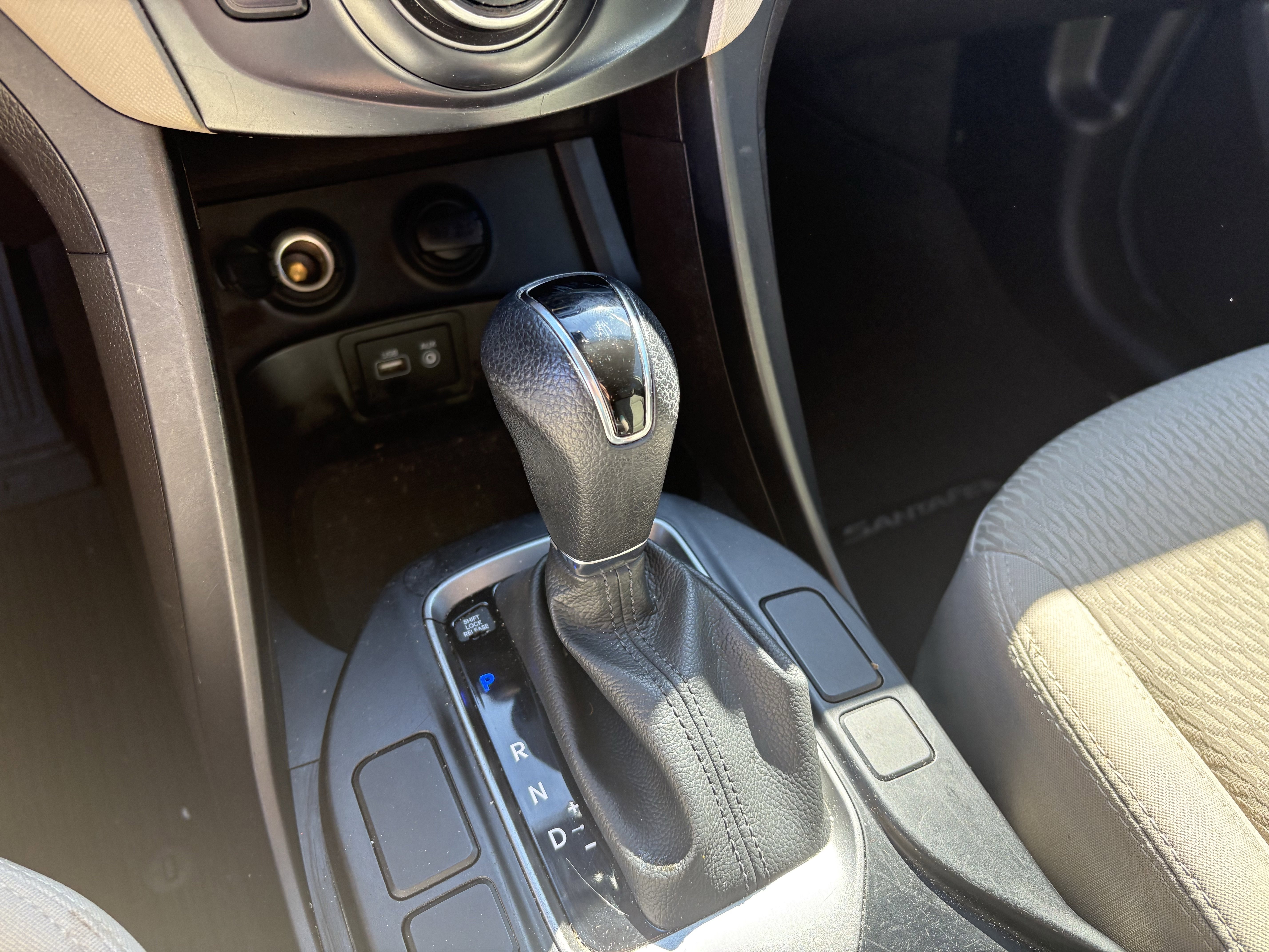 Used 2019 Hyundai Santa Fe XL SE image 28