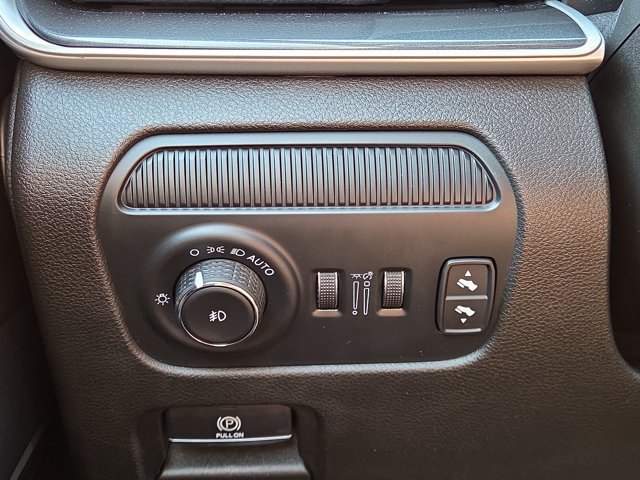 Used 2022 Jeep Wagoneer Series I AWD/4WD image 29