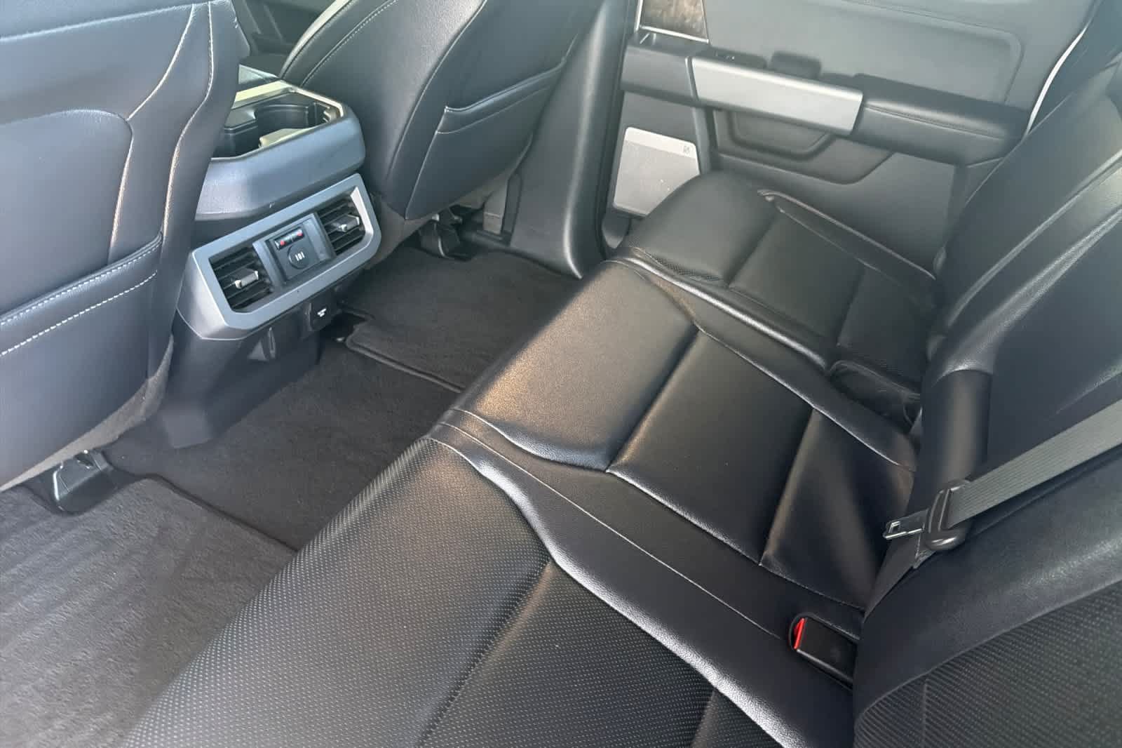 Certified 2023 Ford F350 Lariat w/ Lariat Ultimate Package AWD/4WD image 4