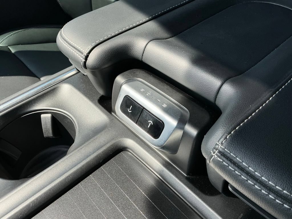 Certified 2025 Ford Expedition Max Platinum w/ Stealth Performance Package AWD/4WD image 46