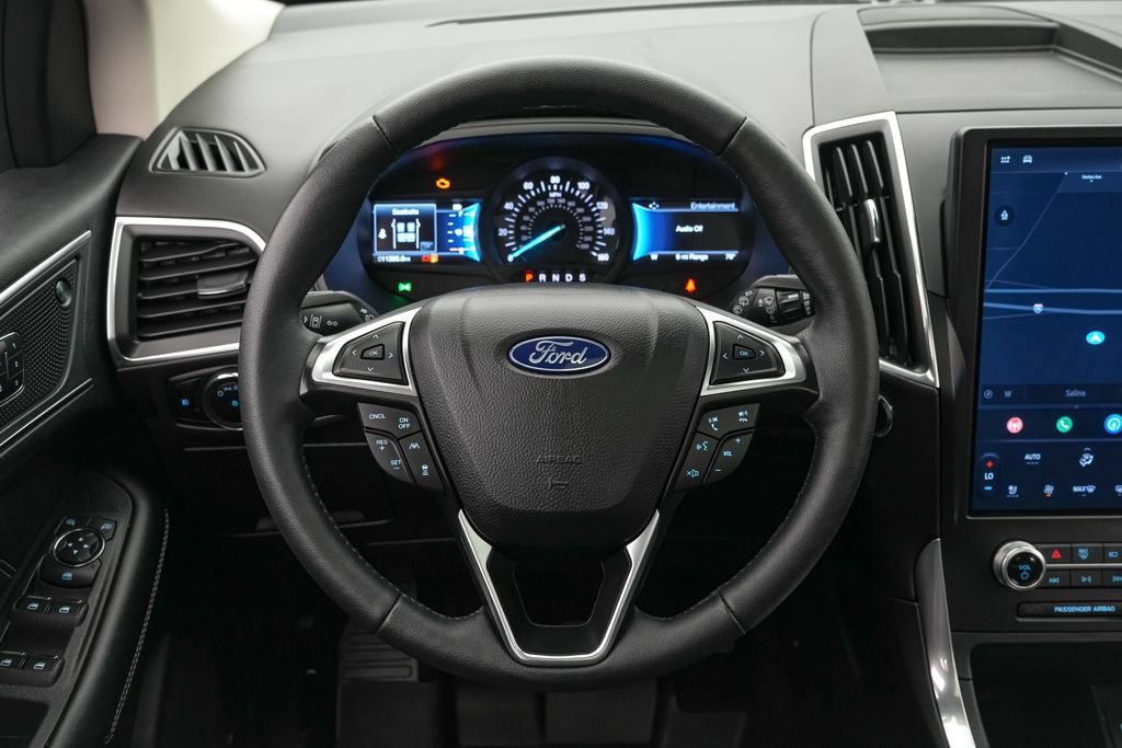 Certified 2024 Ford Edge Titanium w/ Equipment Group 301A AWD/4WD image 13