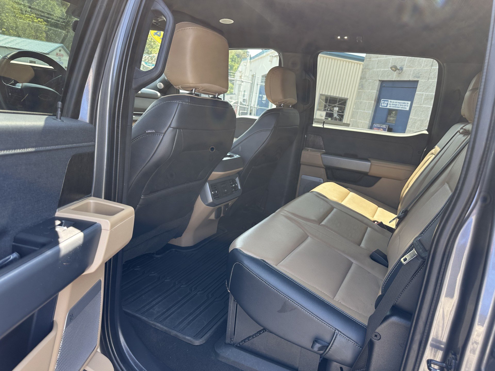 Certified 2024 Ford F450 Lariat w/ Lariat Ultimate Package AWD/4WD image 10