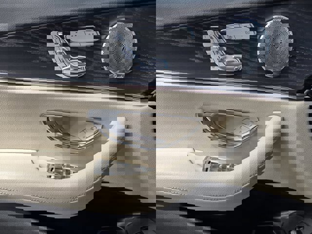 Used 2018 Mercedes-Benz E 300 4MATIC w/ Premium 2 Package image 19