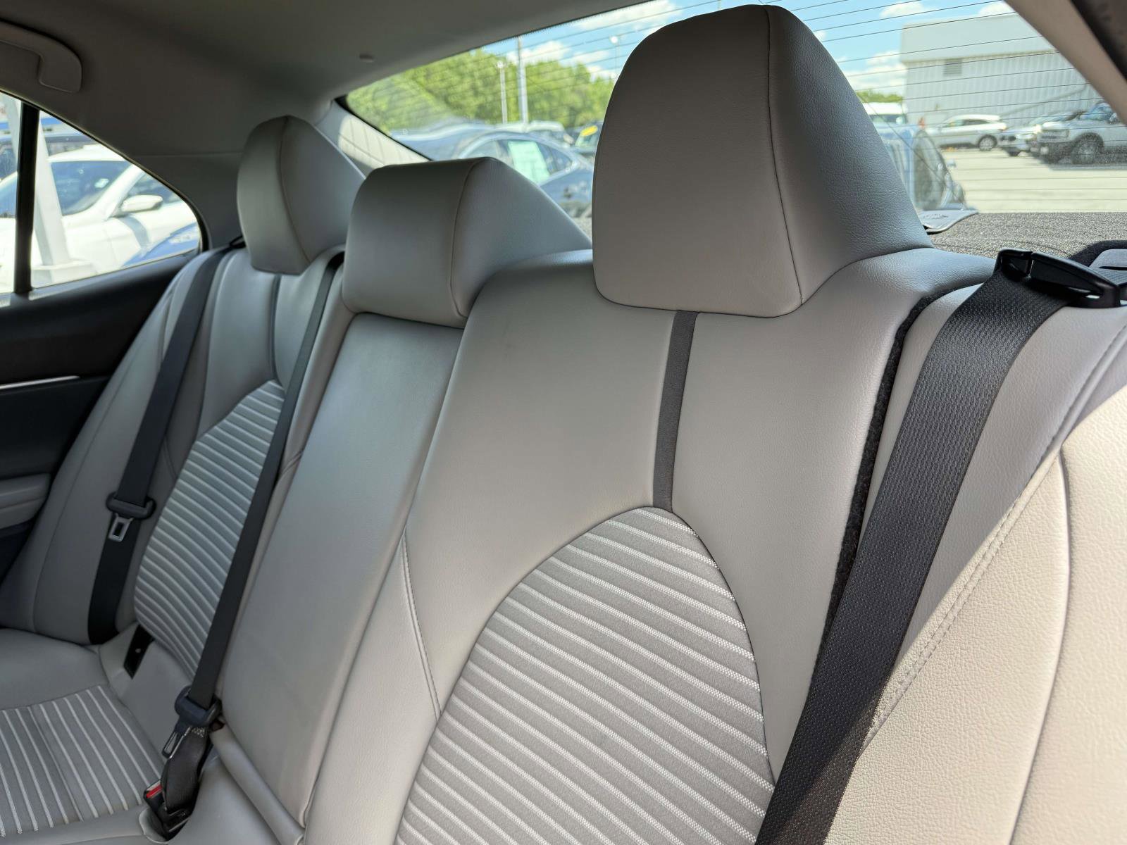 Used 2022 Toyota Camry SE FWD image 27