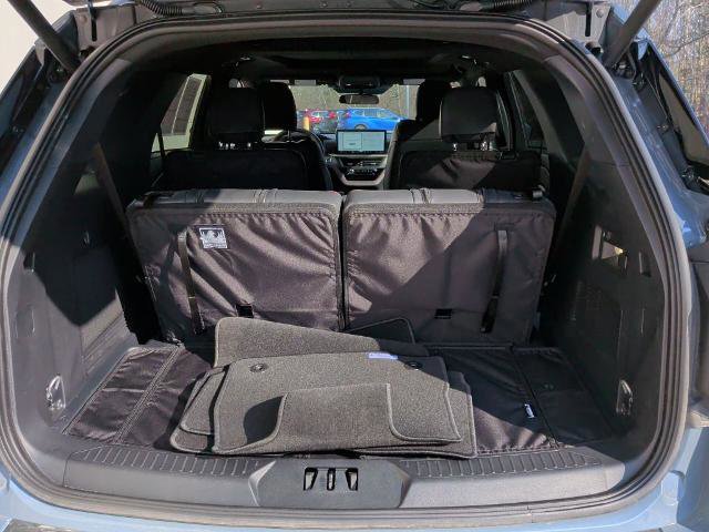 Certified 2025 Ford Explorer ST-Line image 9