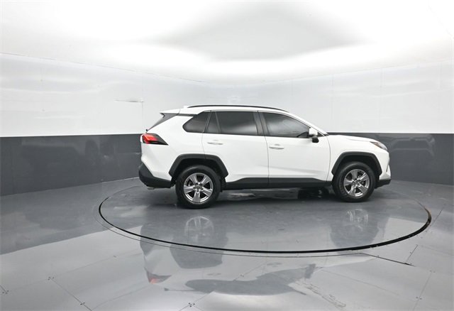 Used 2022 Toyota RAV4 XLE image 8