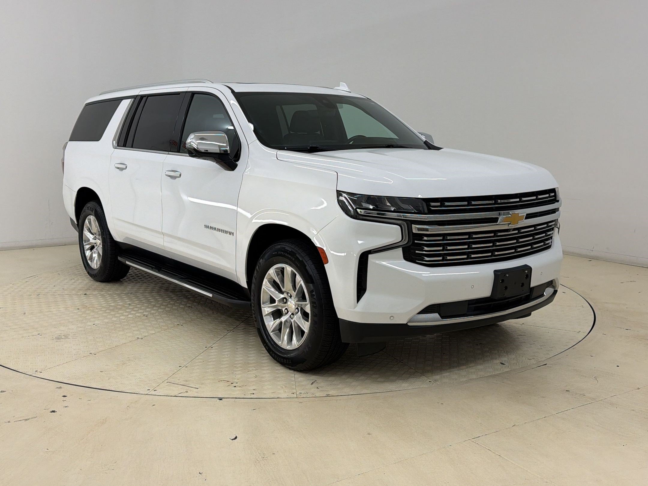 Used 2021 Chevrolet Suburban Premier w/ Premium Package RWD image 7