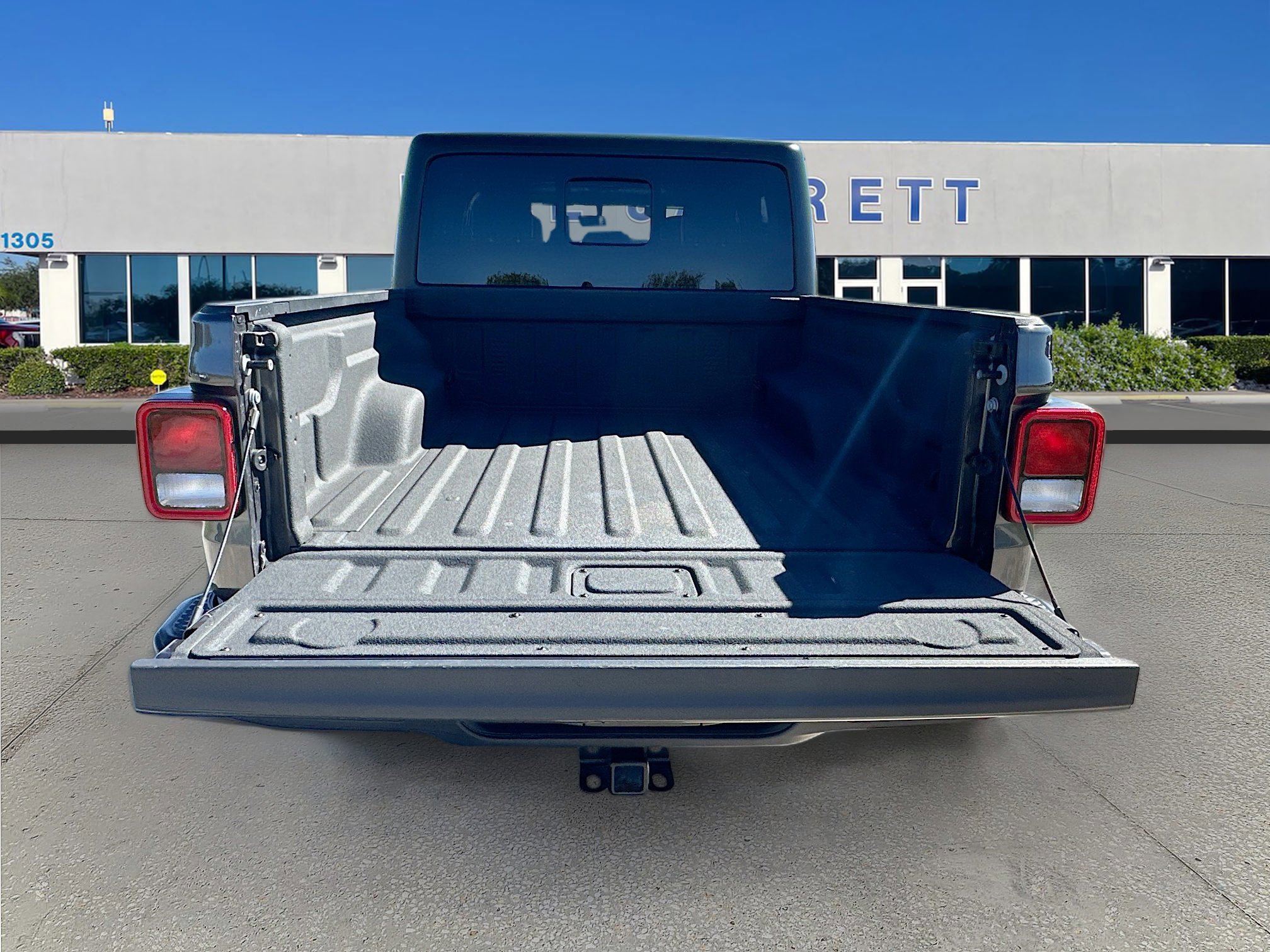 Used 2023 Jeep Gladiator Overland w/ Popular Equipment Package image 25