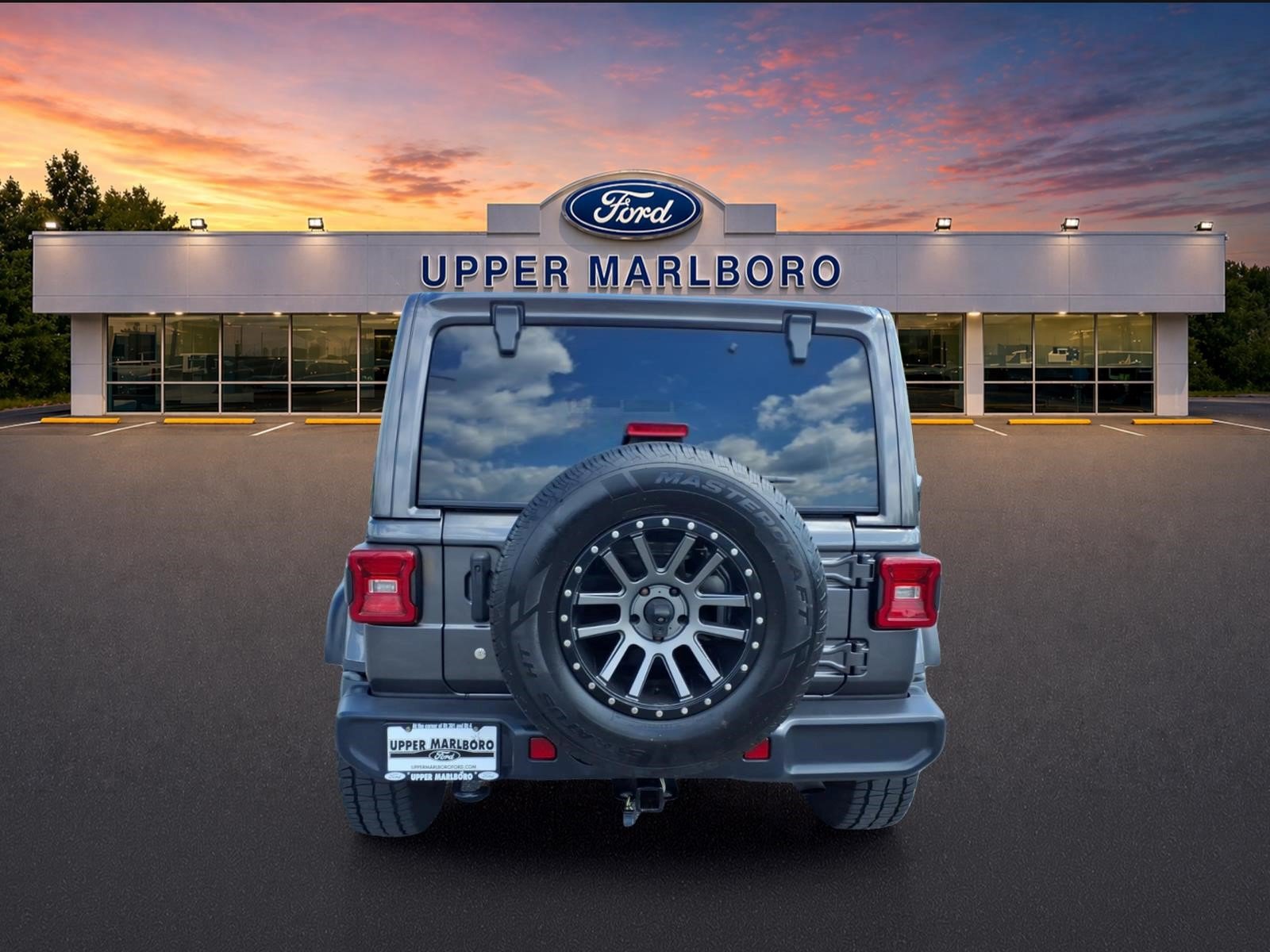 Used 2018 Jeep Wrangler Unlimited Sahara AWD/4WD image 7