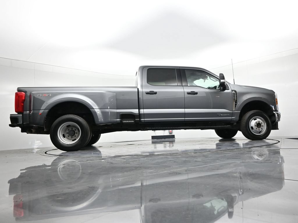 Certified 2025 Ford F350 XLT AWD/4WD image 22