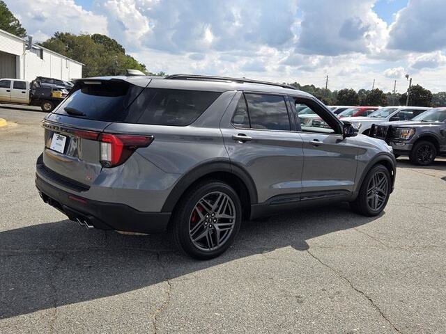 Certified 2025 Ford Explorer ST AWD/4WD image 14