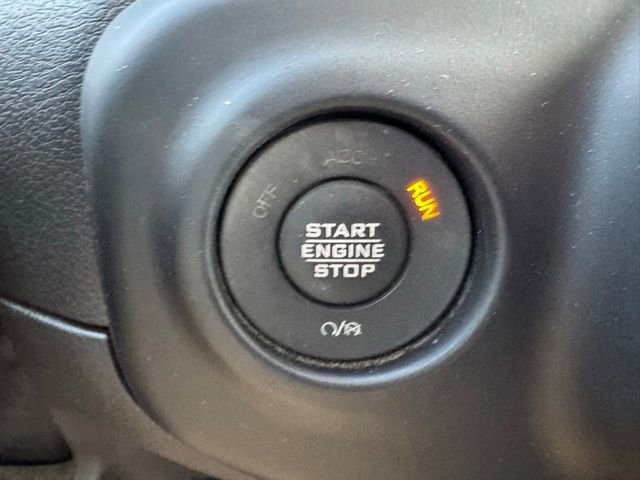 Used 2023 Jeep Wrangler Unlimited w/ Cold Weather Group AWD/4WD image 32