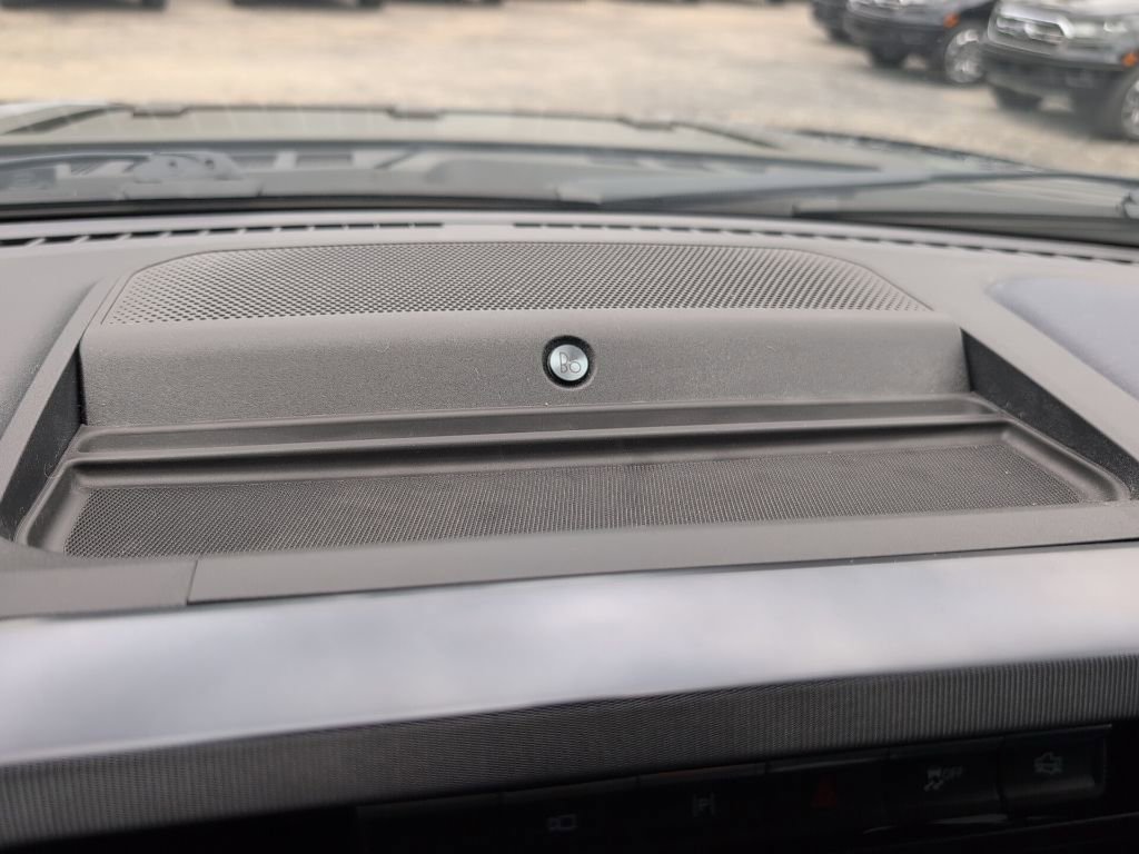 Certified 2022 Ford F150 Raptor w/ Equipment Group 801A High image 17