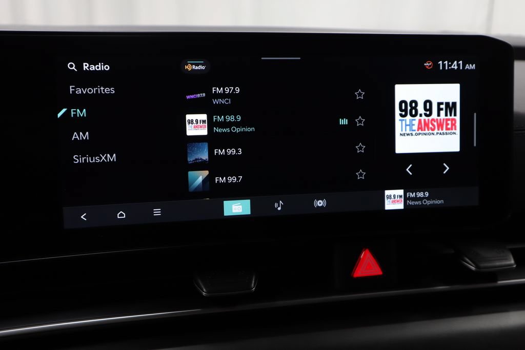 Used 2026 Kia Carnival SX w/ SX Dark Edition Package FWD image 3