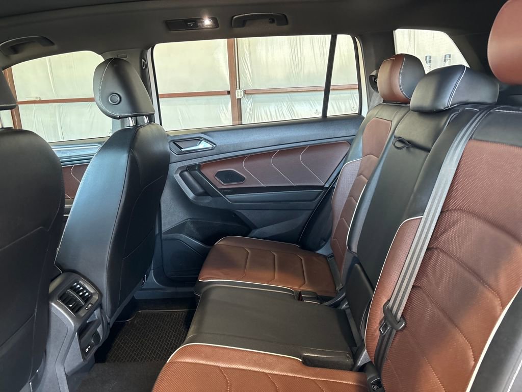 Used 2023 Volkswagen Tiguan SEL R-Line image 12