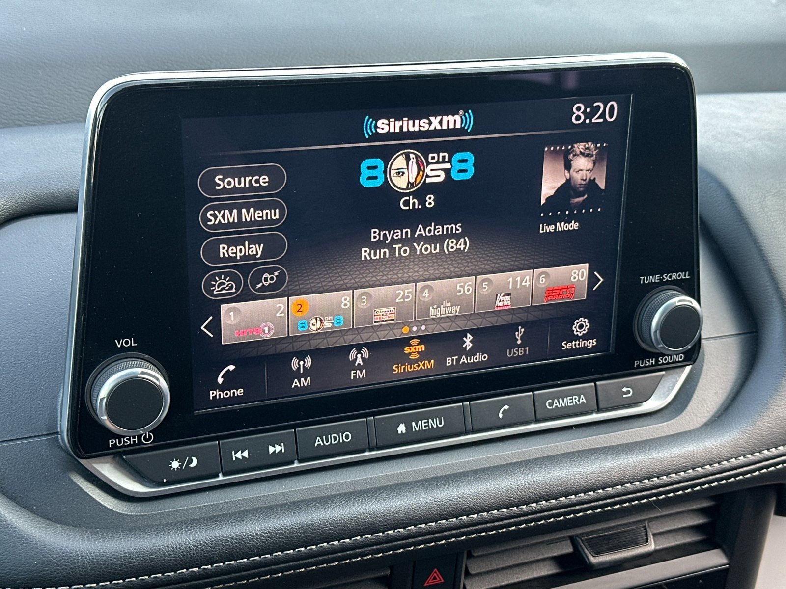 Used 2024 Nissan Rogue S image 17