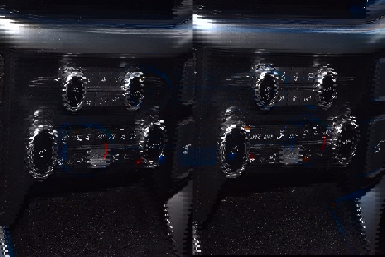 Certified 2023 Ford F150 Lariat w/ Equipment Group 502A High image 29