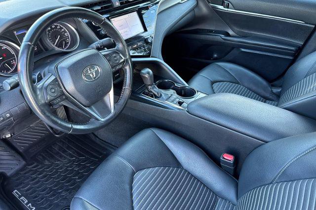 Used 2018 Toyota Camry SE image 2