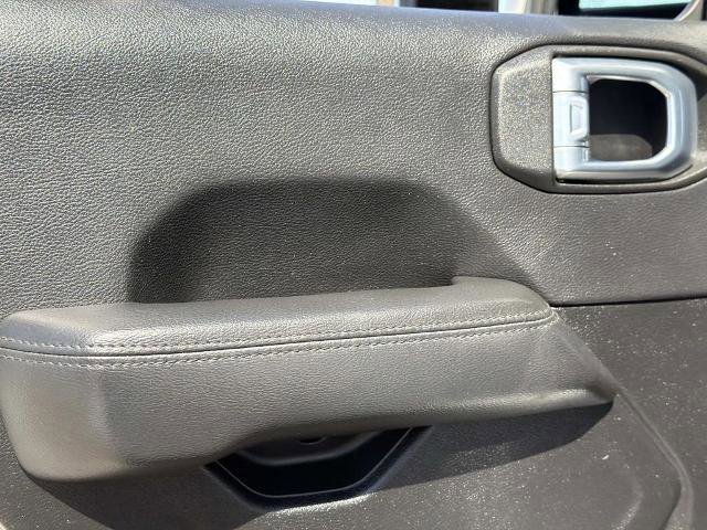 Used 2021 Jeep Wrangler Unlimited Sahara image 21