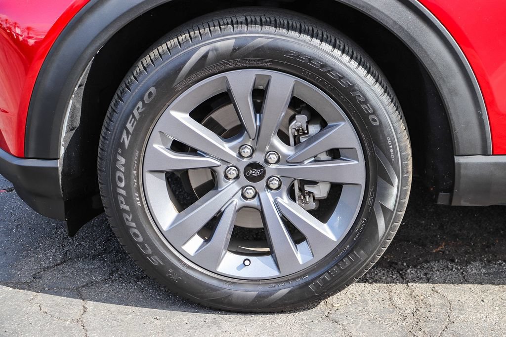 Certified 2023 Ford Explorer XLT w/ Equipment Group 202A RWD image 14