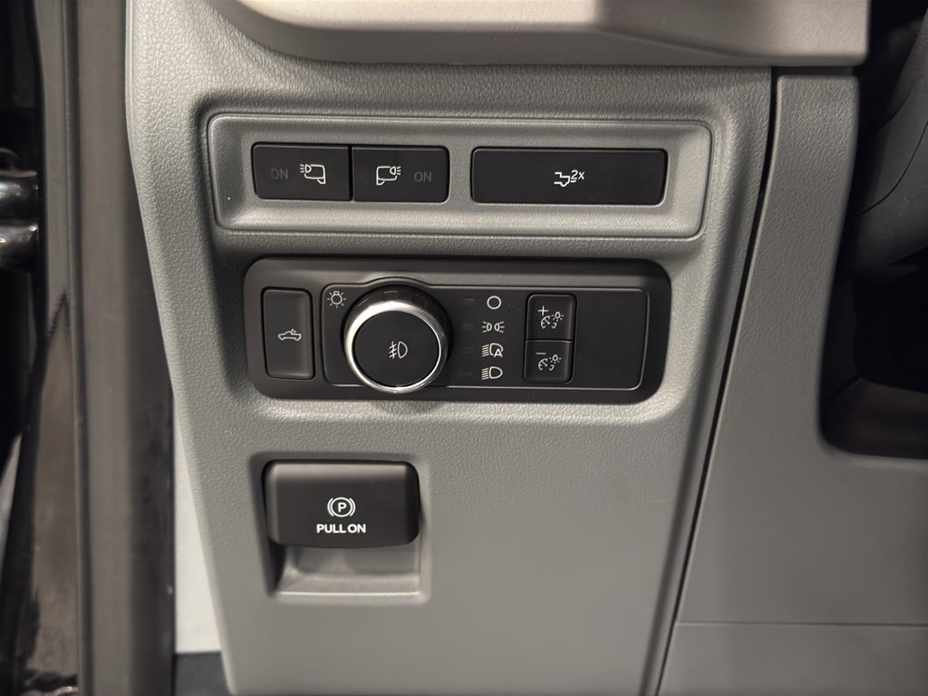 Certified 2022 Ford F150 XLT w/ Equipment Group 302A High image 12