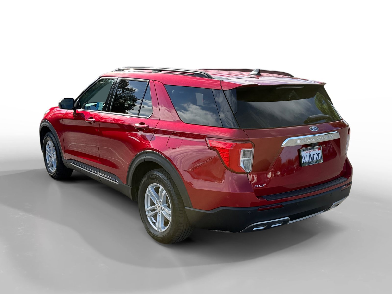 Certified 2023 Ford Explorer XLT w/ Equipment Group 202A RWD image 3
