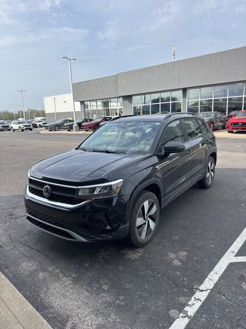 Used 2024 Volkswagen Taos S image 2