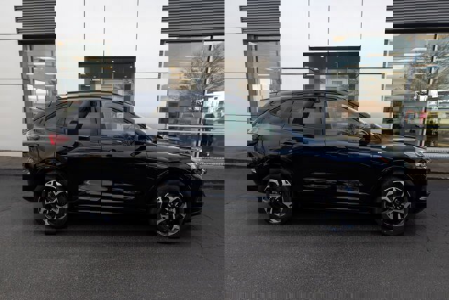 Certified 2025 Ford Escape ST-Line Elite w/ Premium Technology Package image 5