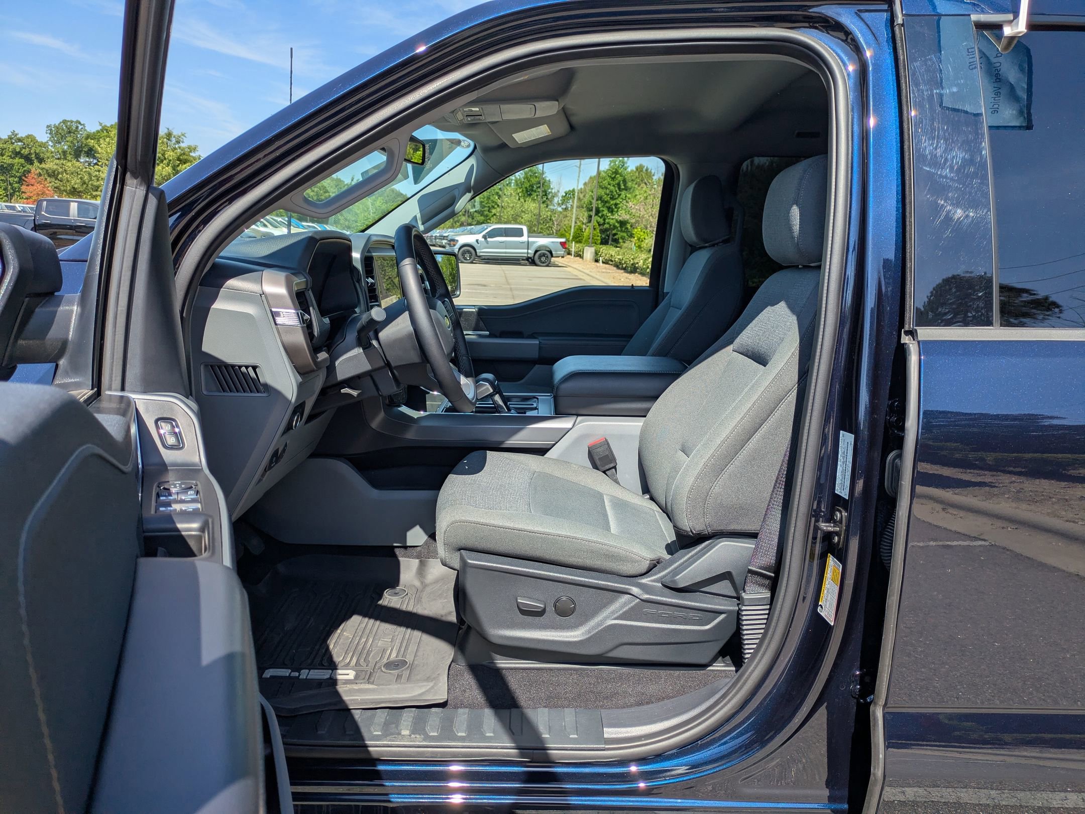 Certified 2025 Ford F150 Lightning XLT w/ Max Trailer Tow Package AWD/4WD image 16