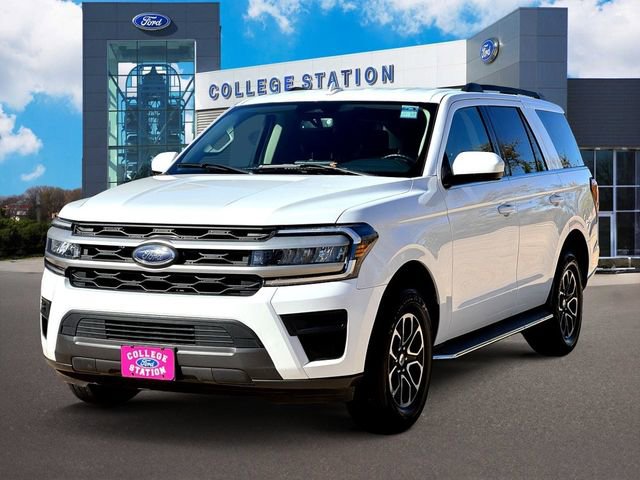 Certified 2022 Ford Expedition XLT image 3