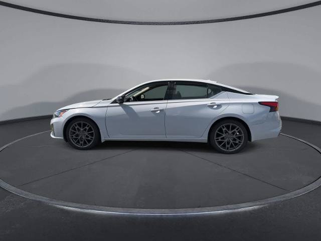 Used 2023 Nissan Altima 2.0 SR FWD image 5