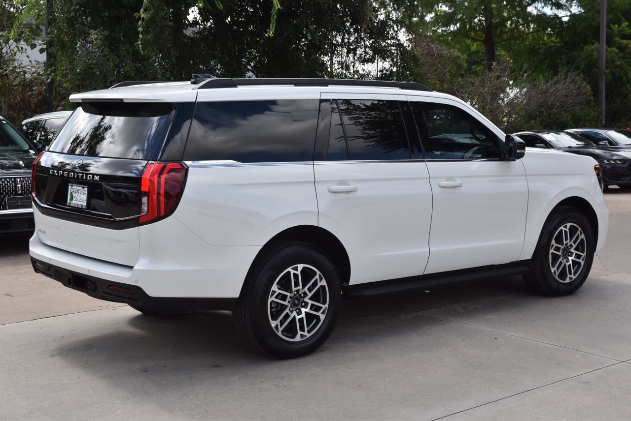Certified 2026 Ford Expedition Active RWD image 7