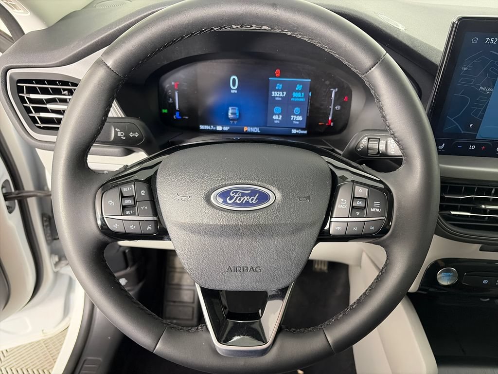 Certified 2023 Ford Escape SE w/ Class II Trailer Tow Package FWD image 16