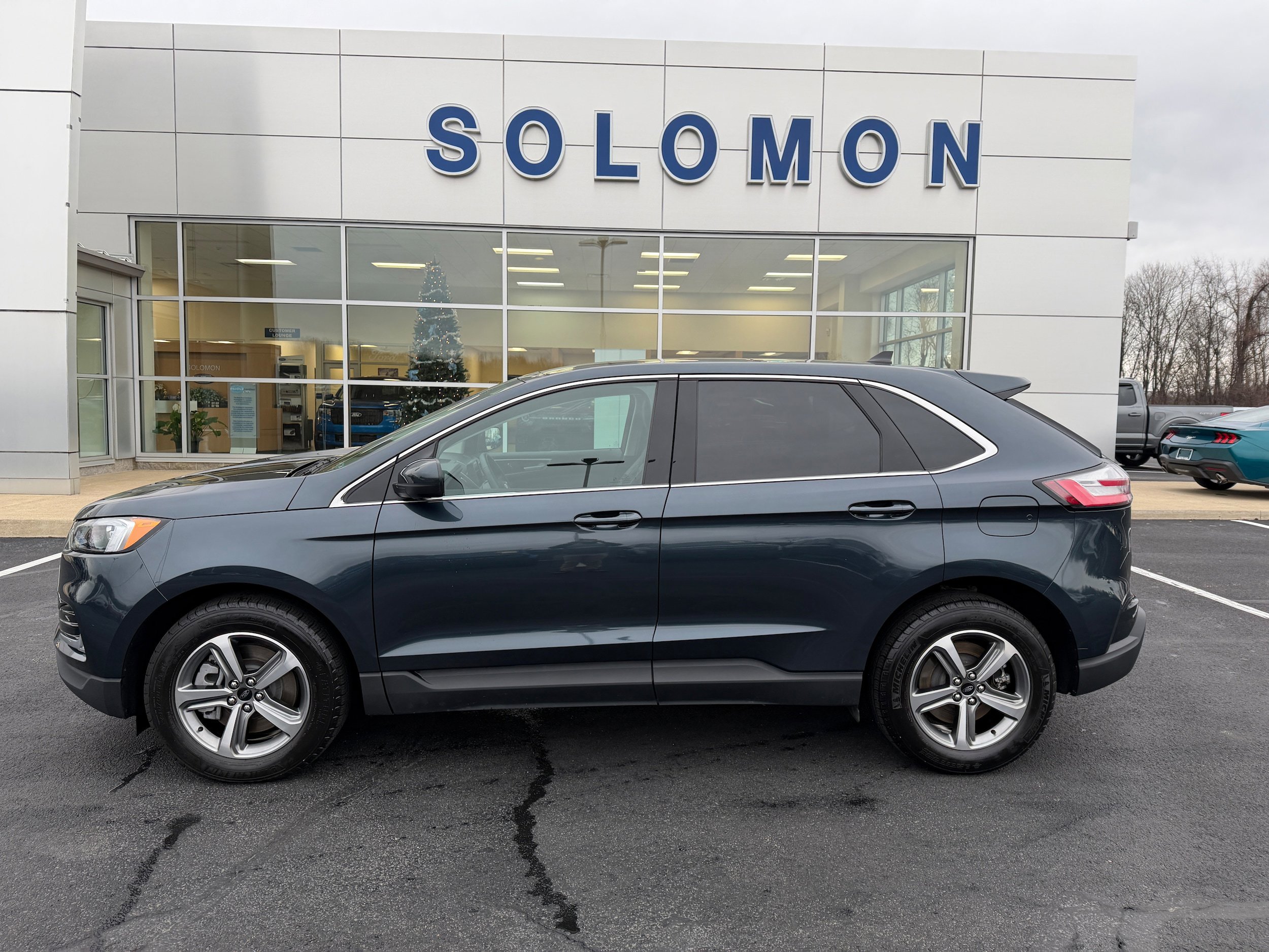 Certified 2024 Ford Edge SEL w/ Convenience Package AWD/4WD image 8