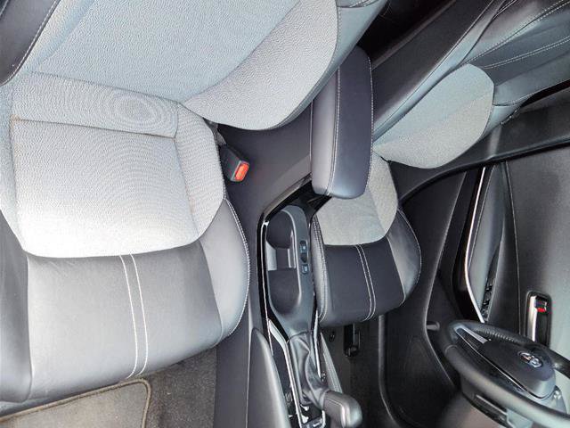 Used 2025 Toyota Corolla XSE FWD image 13