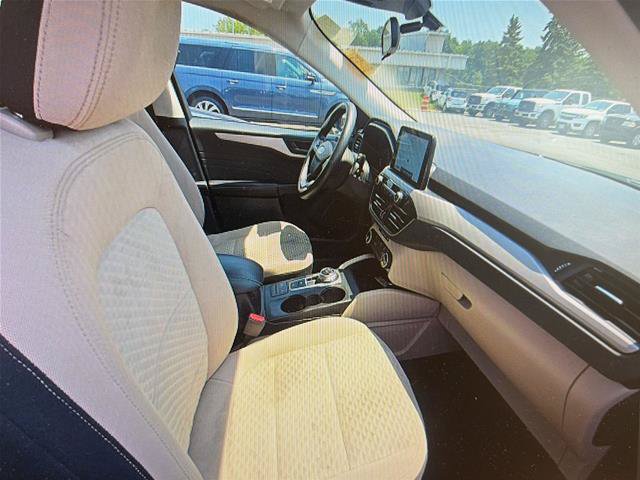 Certified 2022 Ford Escape SE AWD/4WD image 8
