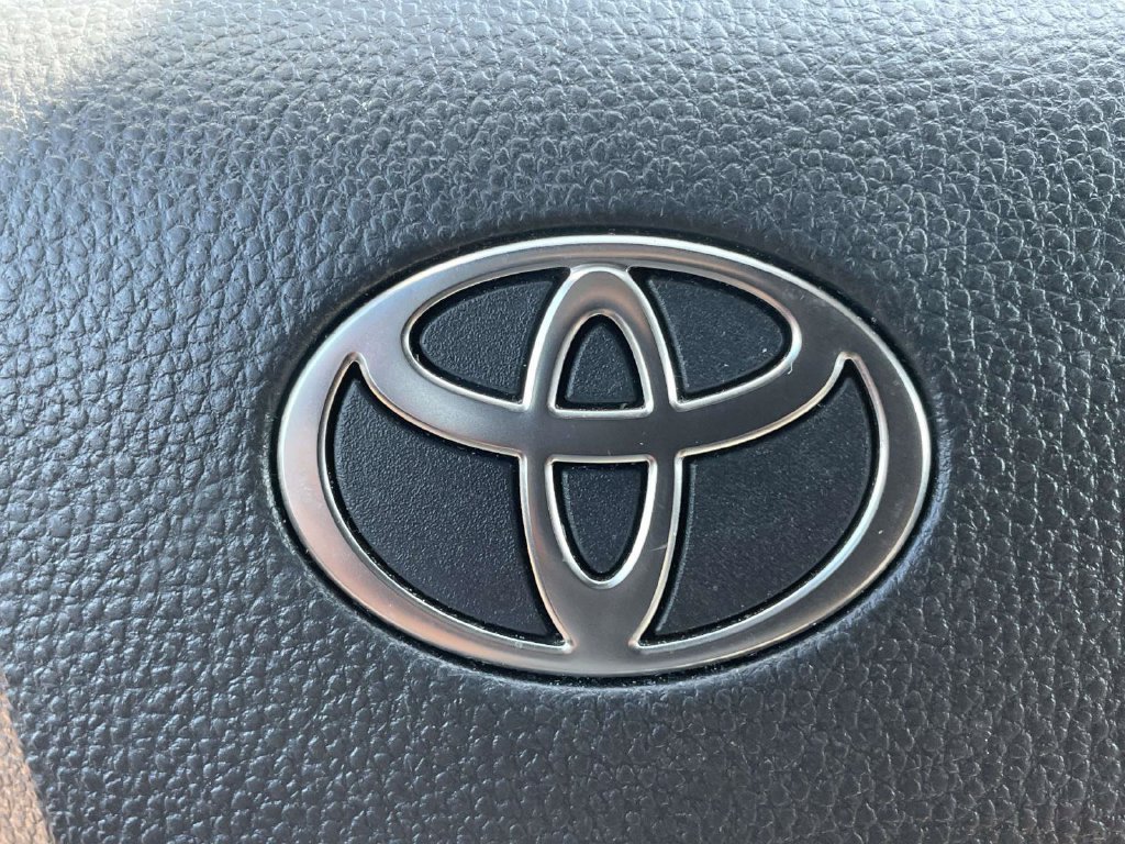 Used 2025 Toyota Camry LE FWD image 29