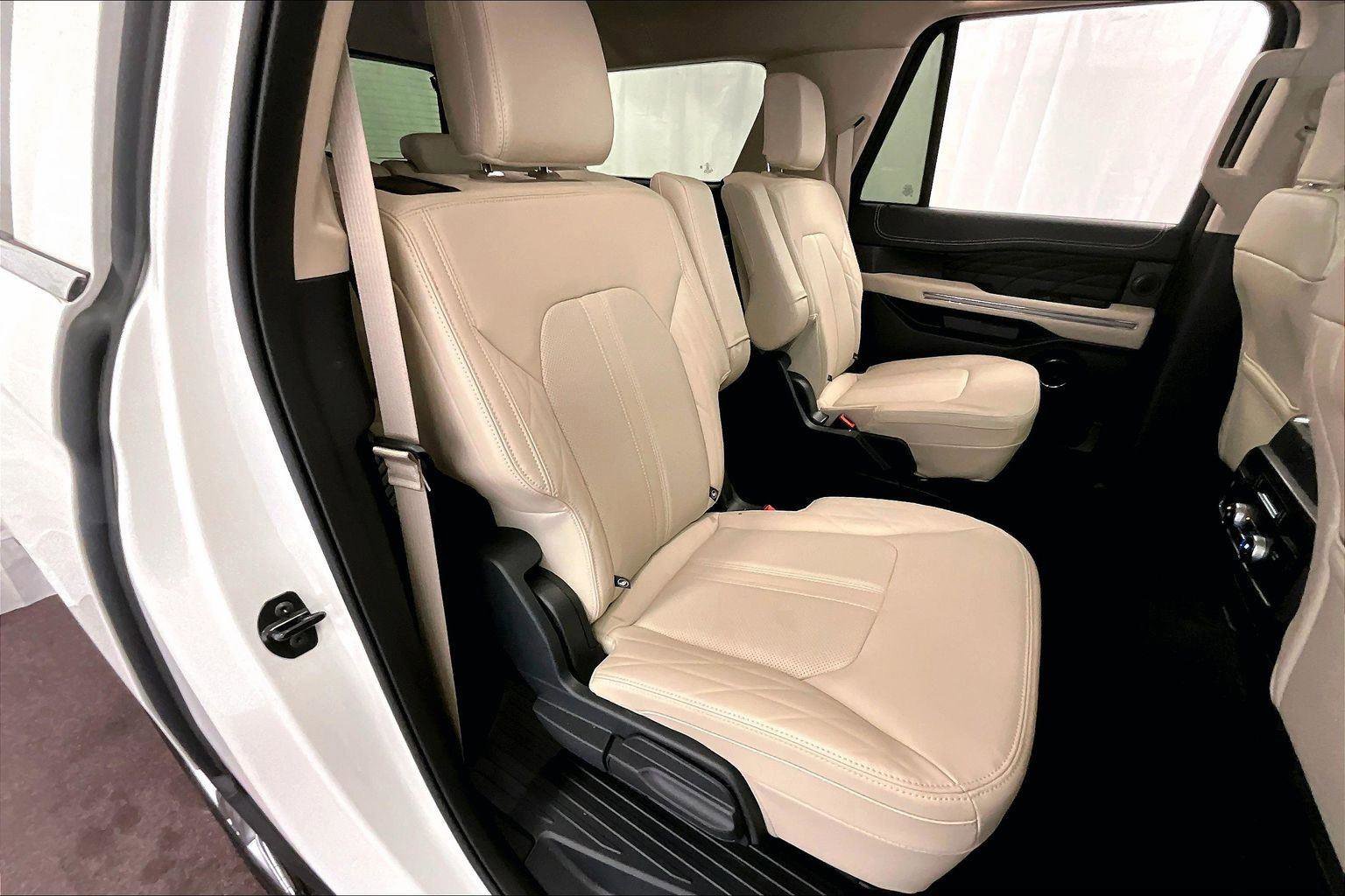 Certified 2024 Ford Expedition Max Platinum image 26